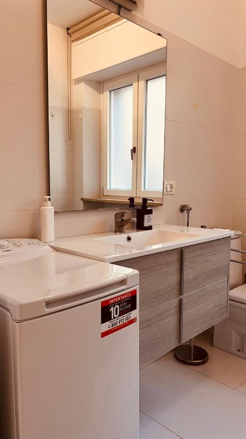 White House Lounge Supreme Apartment ウーディネ エクステリア 写真